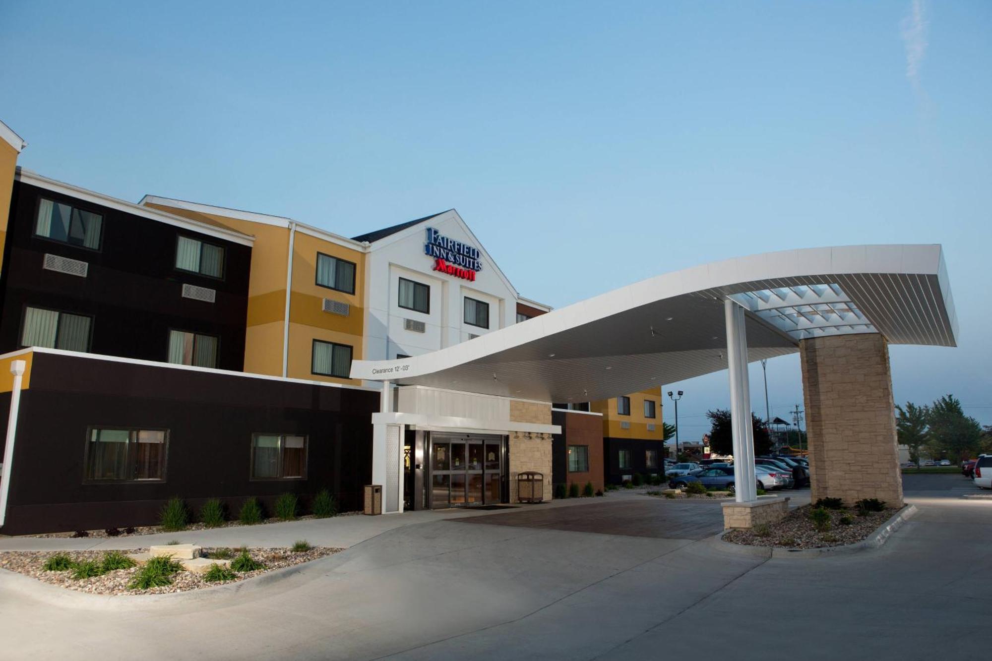 Fairfield Inn & Suites Burlington Exterior foto